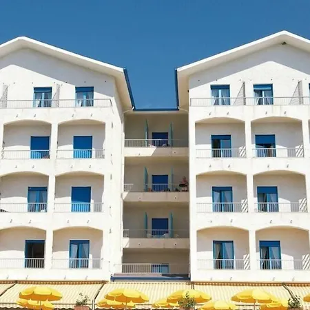 Sea Palace 4*