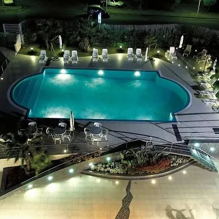 מלון Sea Palace