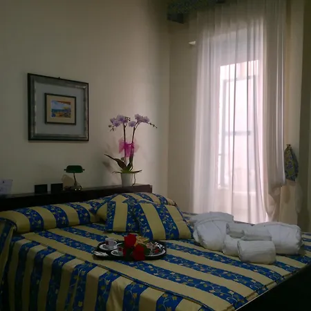 海洋皇宫酒店 Fuscaldo