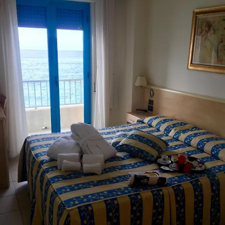 Sea Palace 호텔 4*