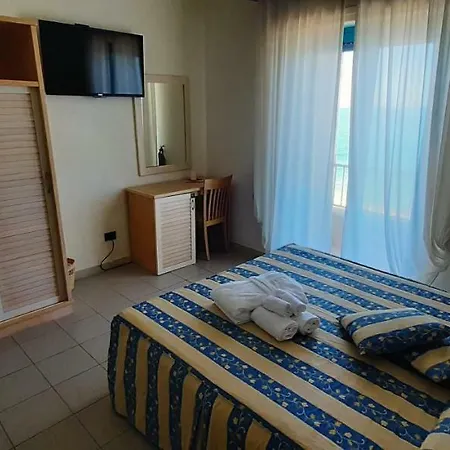 Sea Palace 4*