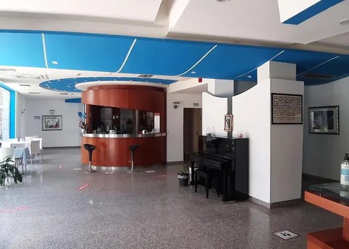 海洋皇宫酒店 Fuscaldo