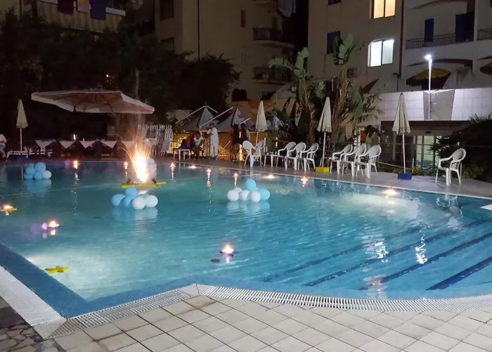 מלון Sea Palace Fuscaldo