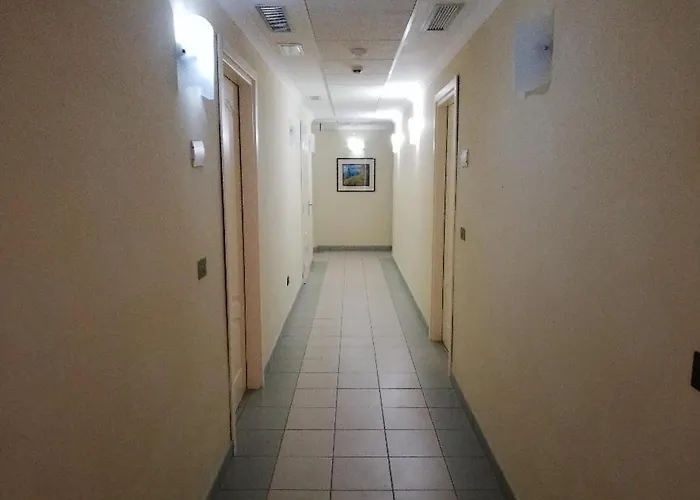 海洋皇宫酒店 Fuscaldo